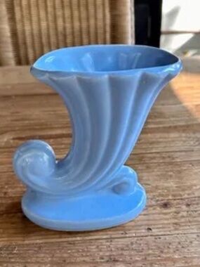 Bauer vase 7" high
